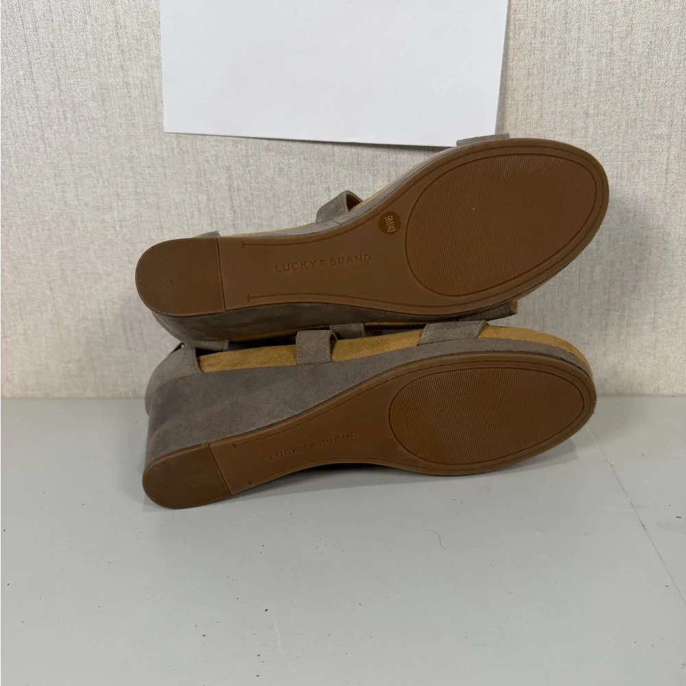 Lucky Brand Kenadee Womens Size 9M Wedge Sandals Shoes Brindle Brown/Oiled Suede